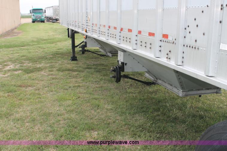 image for item AJ9380 1992 Corn Husker 800 grain hopper trailer