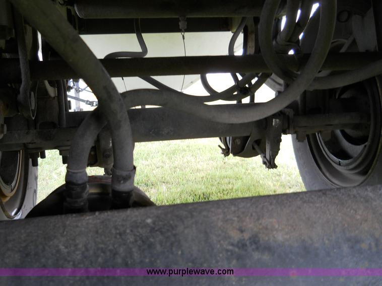 image for item AJ9380 1992 Corn Husker 800 grain hopper trailer