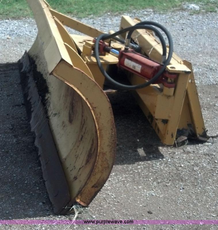 image for item AJ9384 8' skid steer blade