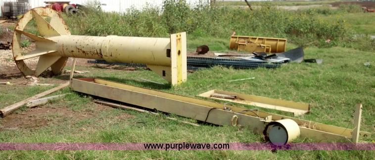 image for item AJ9385 Tower lift crane