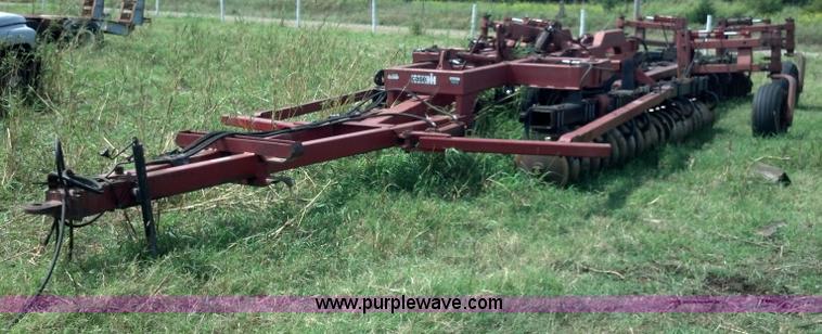 image for item AJ9386 Case IH 696 folding double off-set disk