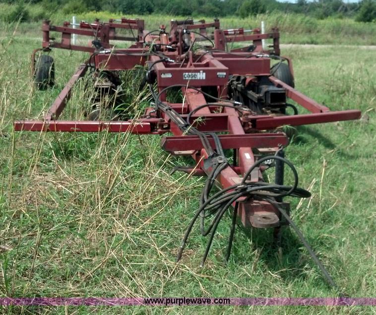 image for item AJ9386 Case IH 696 folding double off-set disk