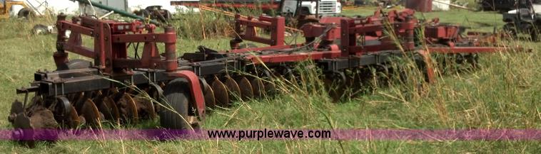 image for item AJ9386 Case IH 696 folding double off-set disk