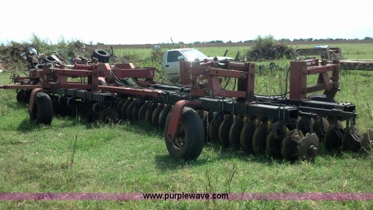 image for item AJ9386 Case IH 696 folding double off-set disk