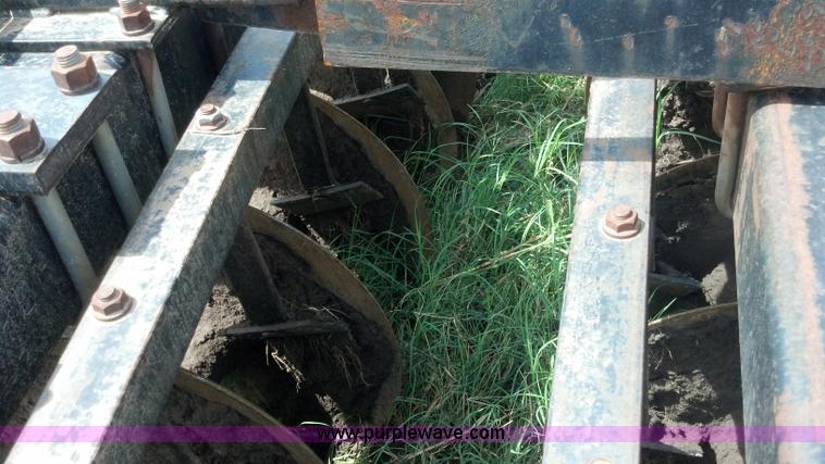 image for item AJ9386 Case IH 696 folding double off-set disk