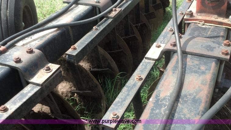 image for item AJ9386 Case IH 696 folding double off-set disk