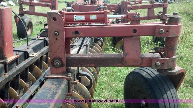 image for item AJ9386 Case IH 696 folding double off-set disk