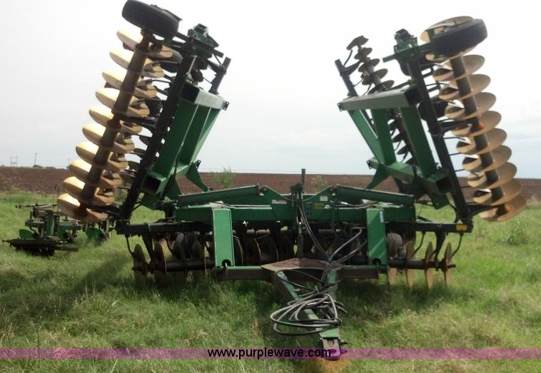 image for item AJ9387 John Deere 650 double off-set disk