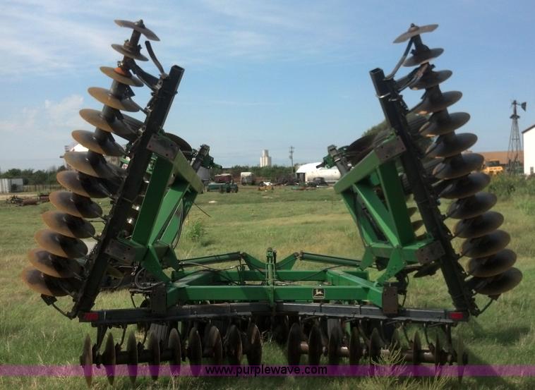 image for item AJ9387 John Deere 650 double off-set disk
