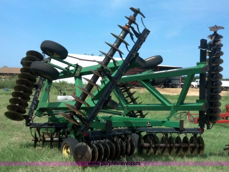 image for item AJ9387 John Deere 650 double off-set disk