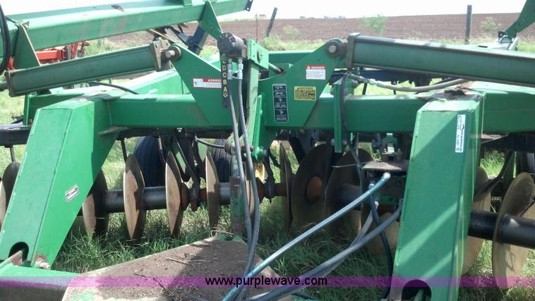 image for item AJ9387 John Deere 650 double off-set disk