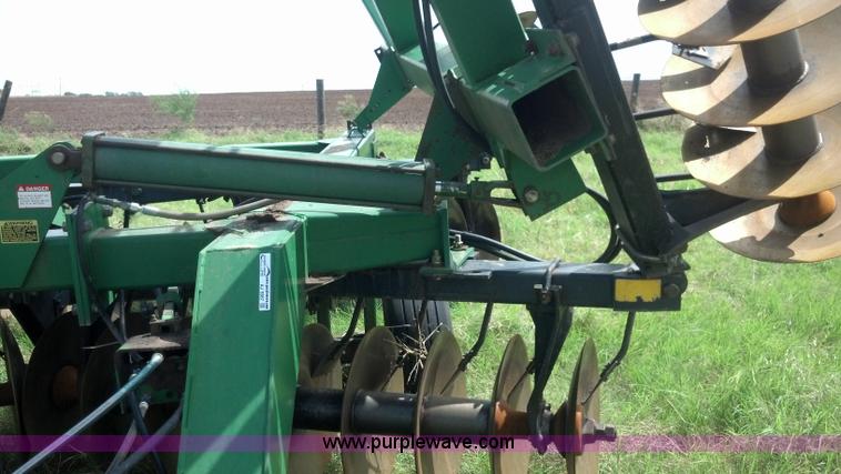 image for item AJ9387 John Deere 650 double off-set disk