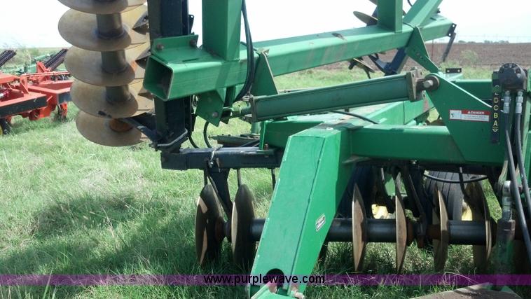image for item AJ9387 John Deere 650 double off-set disk