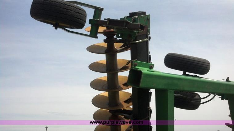image for item AJ9387 John Deere 650 double off-set disk
