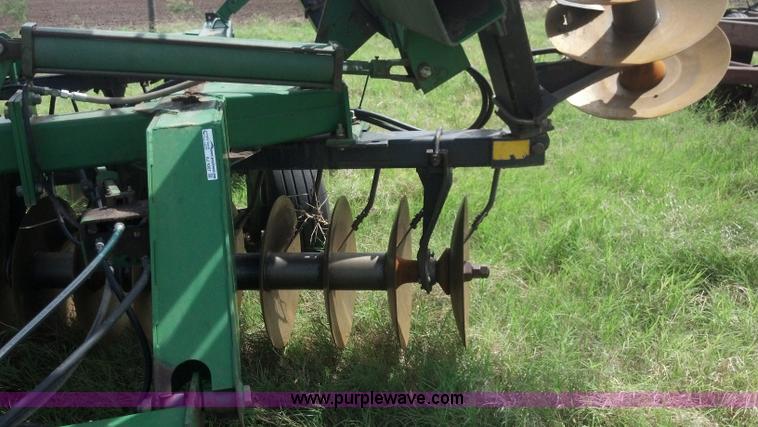 image for item AJ9387 John Deere 650 double off-set disk