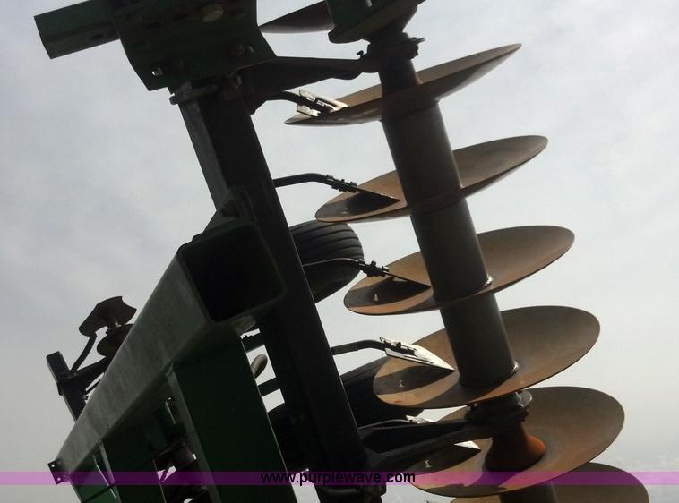 image for item AJ9387 John Deere 650 double off-set disk