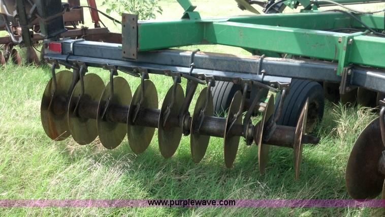 image for item AJ9387 John Deere 650 double off-set disk
