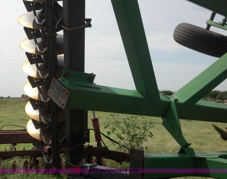 image for item AJ9387 John Deere 650 double off-set disk