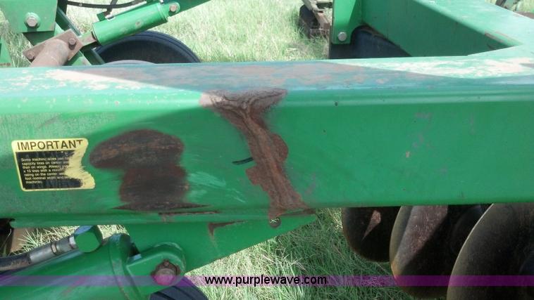 image for item AJ9387 John Deere 650 double off-set disk