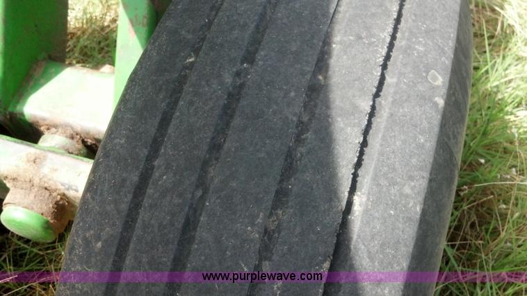 image for item AJ9387 John Deere 650 double off-set disk