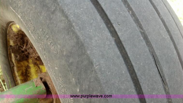 image for item AJ9387 John Deere 650 double off-set disk