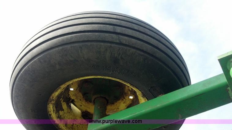 image for item AJ9387 John Deere 650 double off-set disk