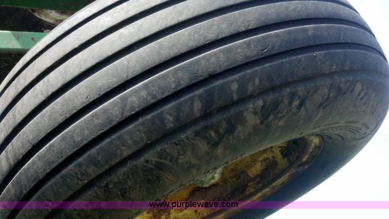 image for item AJ9387 John Deere 650 double off-set disk