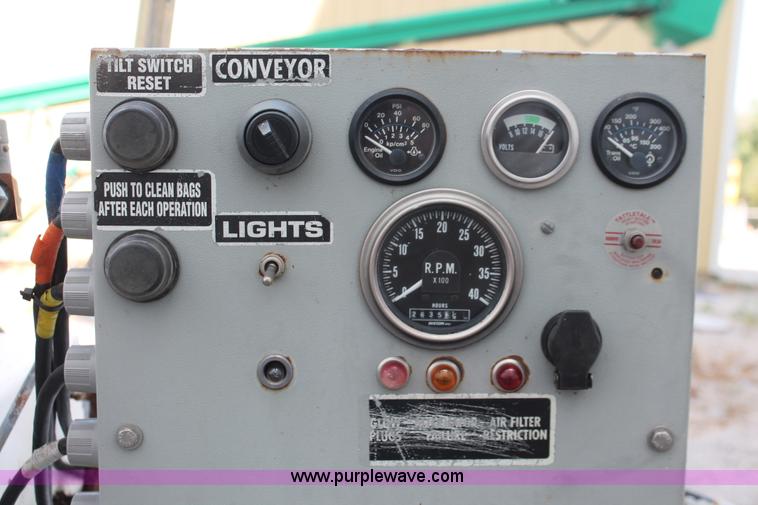 image for item AK9652 Wilson 40' rail car unloading conveyor