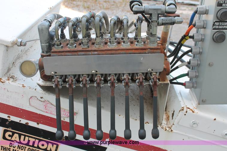 image for item AK9652 Wilson 40' rail car unloading conveyor