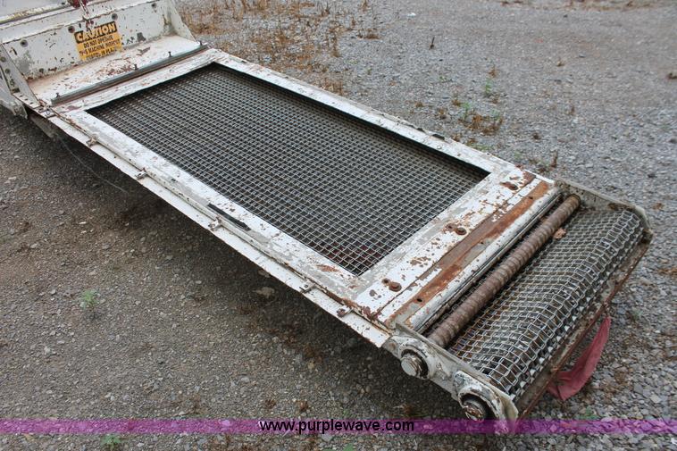 image for item AK9652 Wilson 40' rail car unloading conveyor
