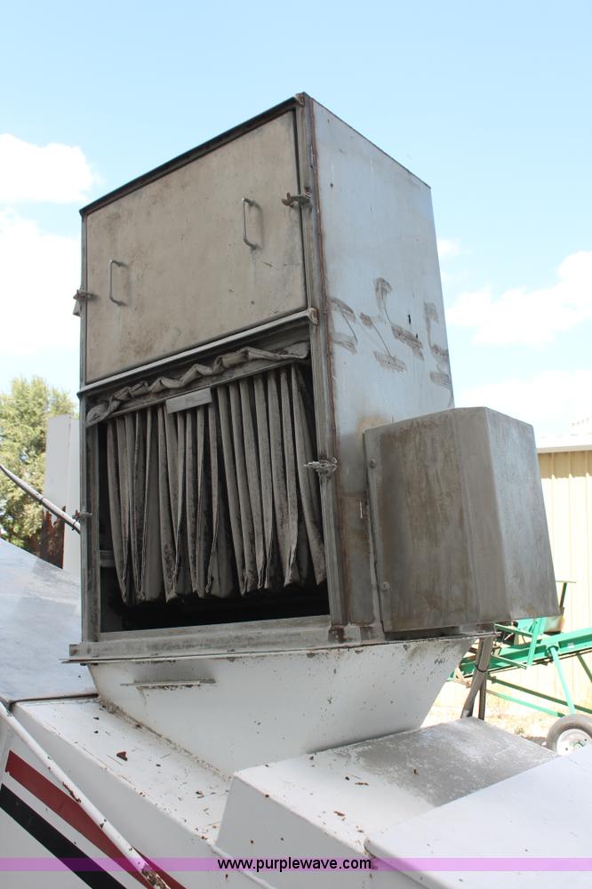 image for item AK9652 Wilson 40' rail car unloading conveyor