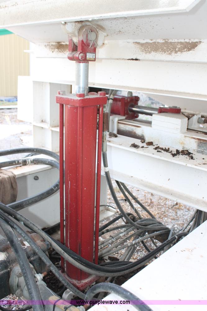 image for item AK9652 Wilson 40' rail car unloading conveyor