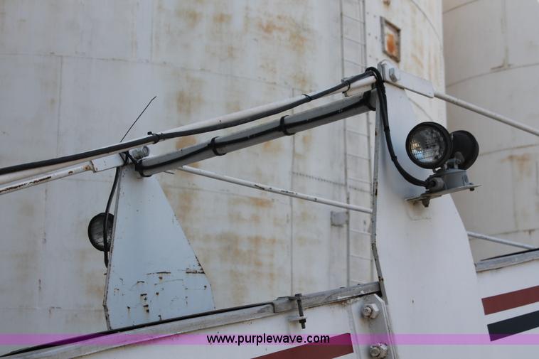 image for item AK9652 Wilson 40' rail car unloading conveyor