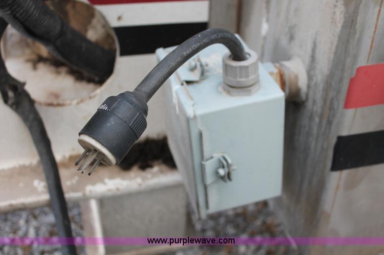 image for item AK9652 Wilson 40' rail car unloading conveyor