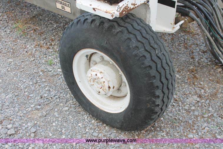 image for item AK9652 Wilson 40' rail car unloading conveyor