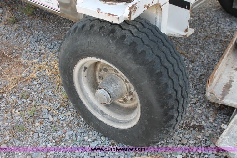 image for item AK9652 Wilson 40' rail car unloading conveyor