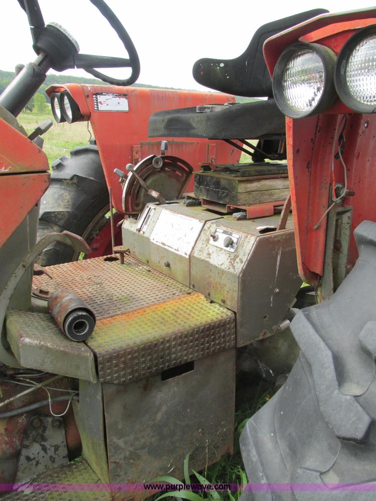 image for item AW9905 Massey-Ferguson 180 tractor