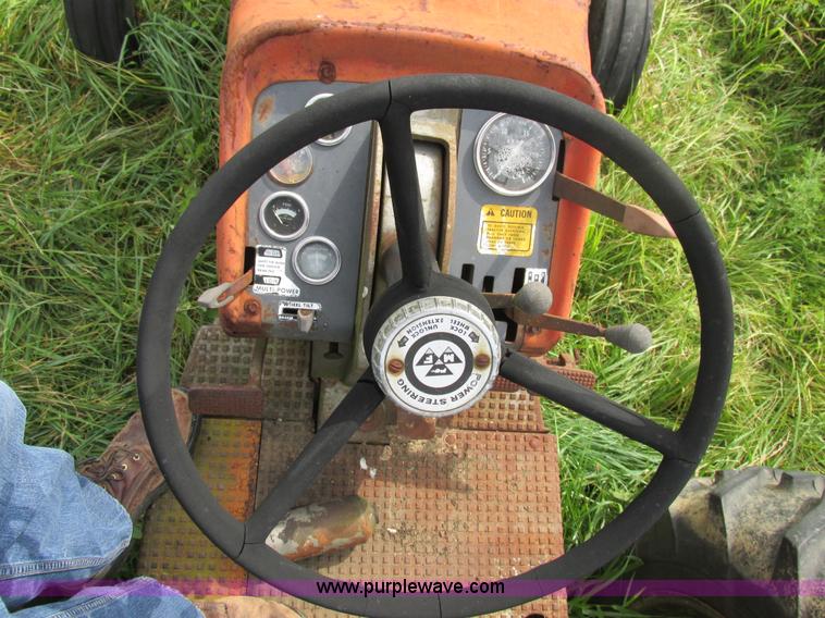 image for item AW9905 Massey-Ferguson 180 tractor
