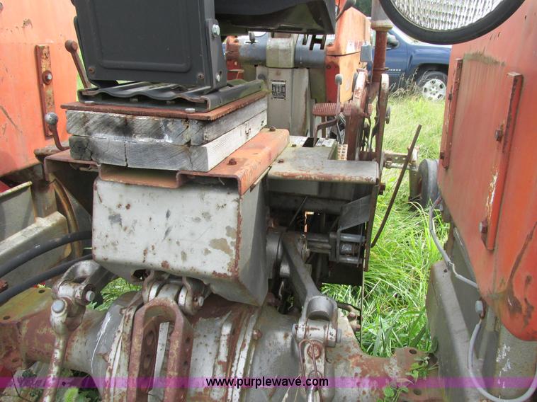 image for item AW9905 Massey-Ferguson 180 tractor