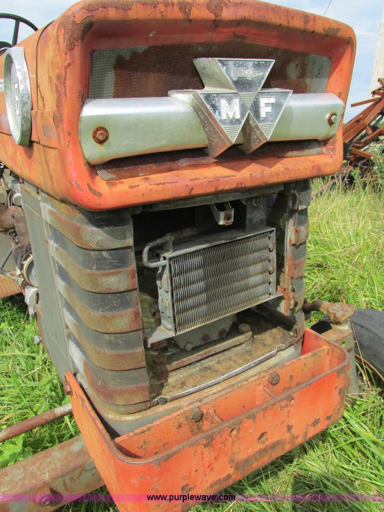 image for item AW9905 Massey-Ferguson 180 tractor