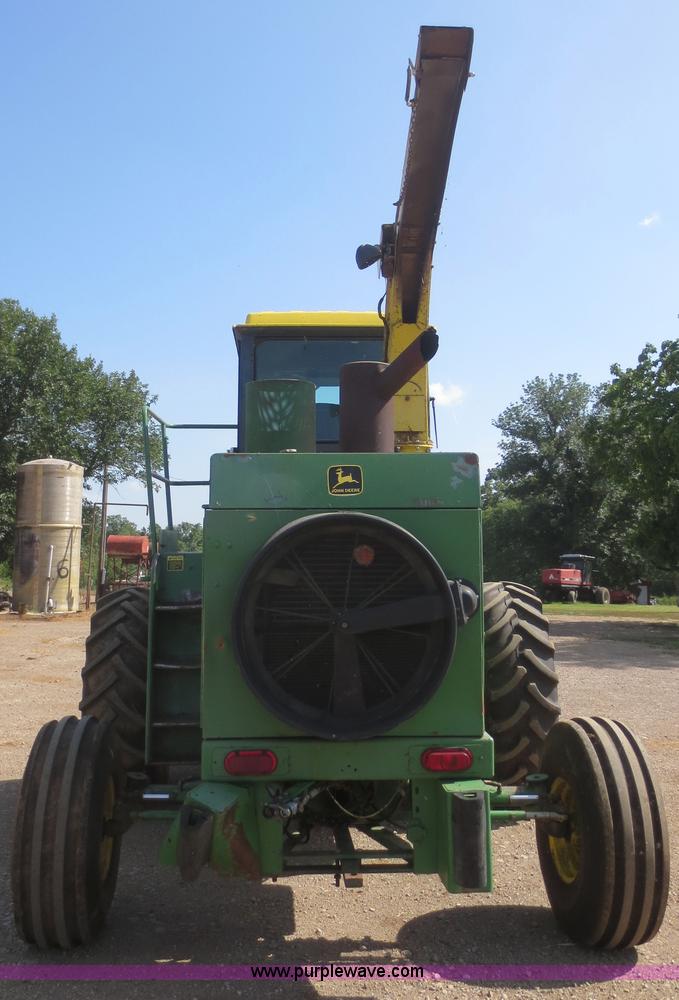 image for item D2134 1990 John Deere 5830 forage harvester