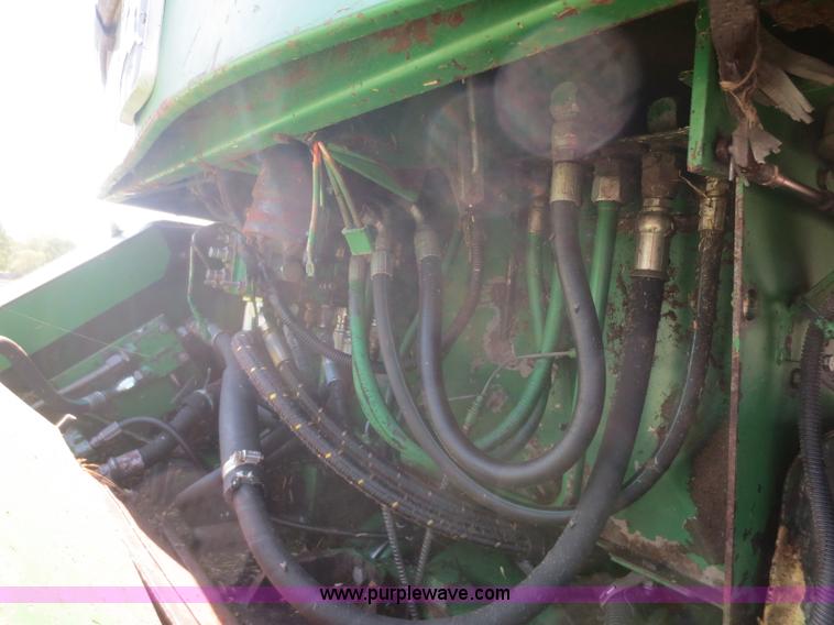 image for item D2134 1990 John Deere 5830 forage harvester