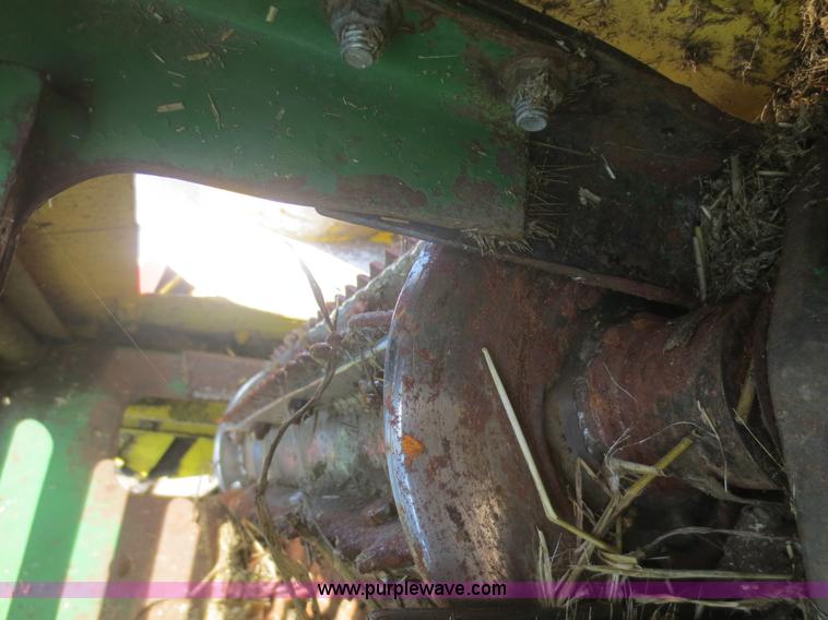 image for item D2134 1990 John Deere 5830 forage harvester