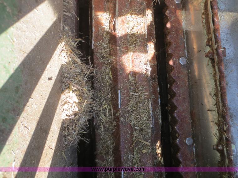 image for item D2134 1990 John Deere 5830 forage harvester