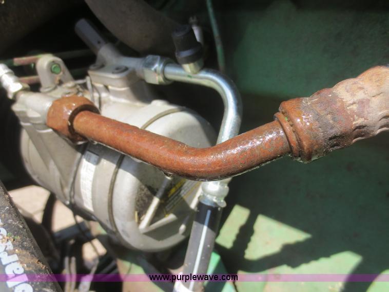 image for item D2134 1990 John Deere 5830 forage harvester