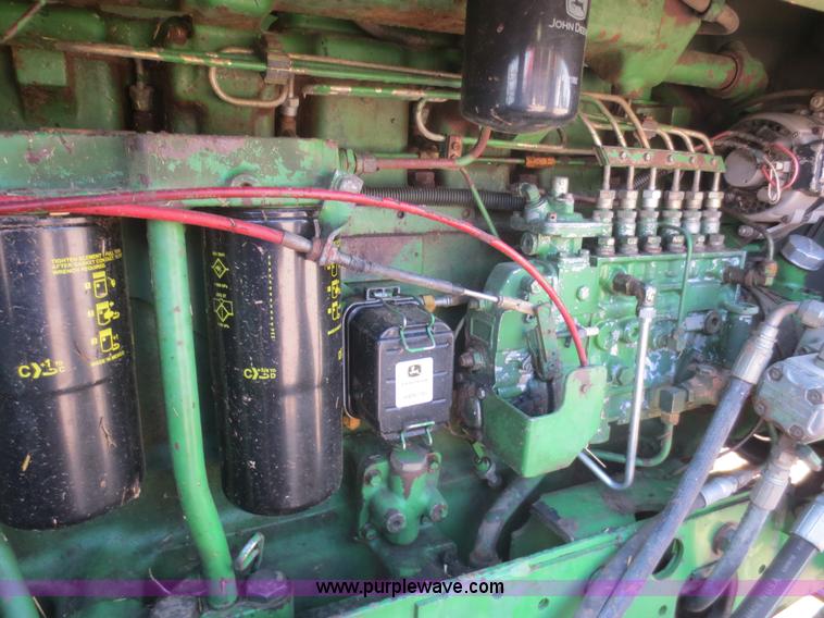 image for item D2134 1990 John Deere 5830 forage harvester