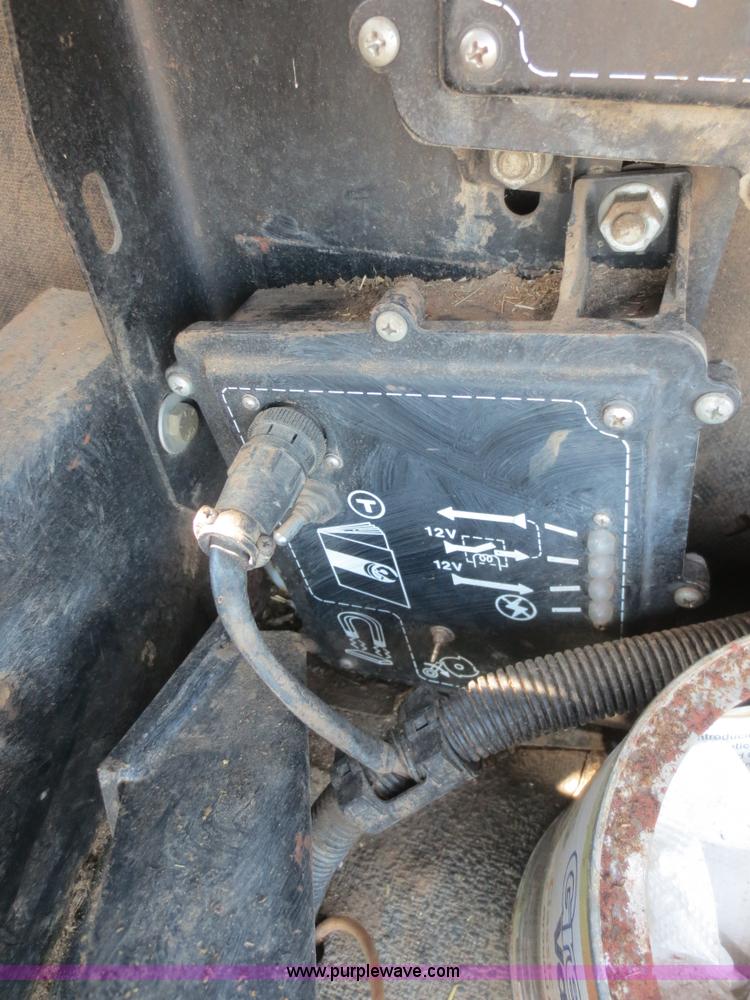 image for item D2134 1990 John Deere 5830 forage harvester