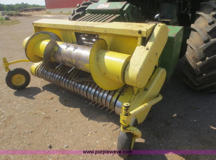 image for item D2134 1990 John Deere 5830 forage harvester