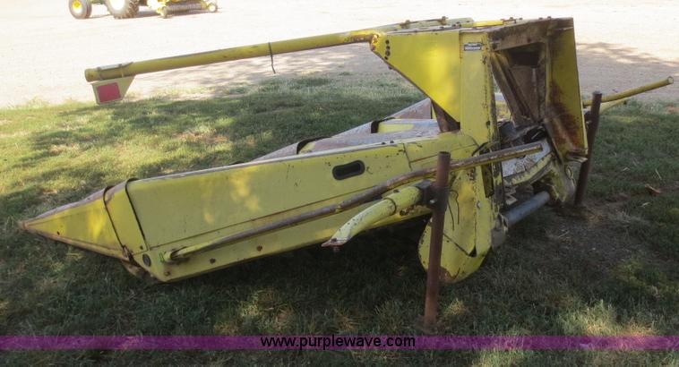 image for item D2134 1990 John Deere 5830 forage harvester