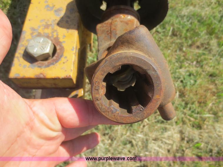 image for item D2135 Knight 8014 Pro Twin manure spreader